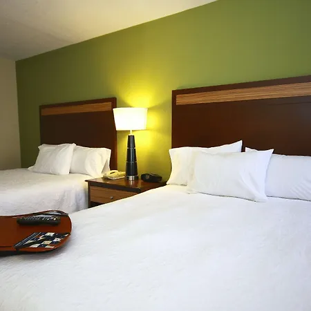 Hampton Inn & Suites Fort Myers Beach/Sanibel Gateway-2