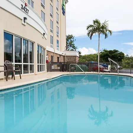 Holiday Inn Express Hotel & Suites Fort Myers East - The Forum By Ihg-3